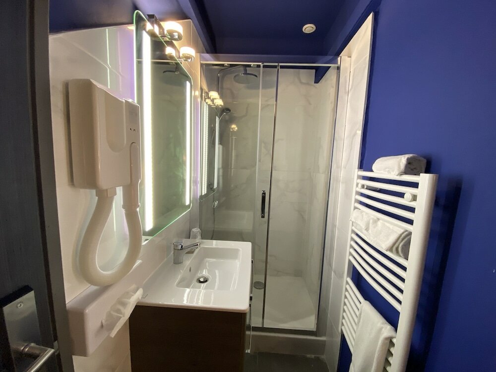 Фото Majestic Hotel