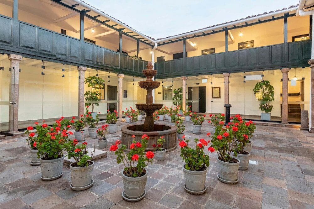 Фото отеля 2