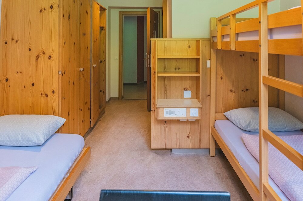 Фото Davos Youth Hostel
