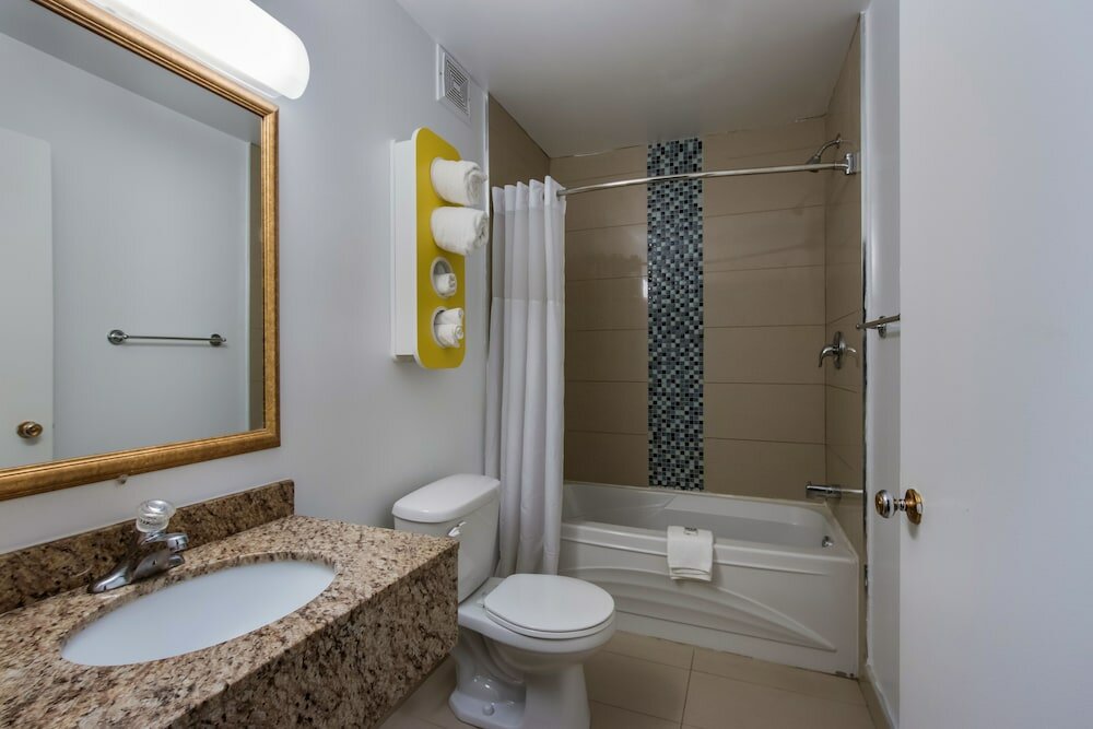 Фото Motel 6 Sudbury, On