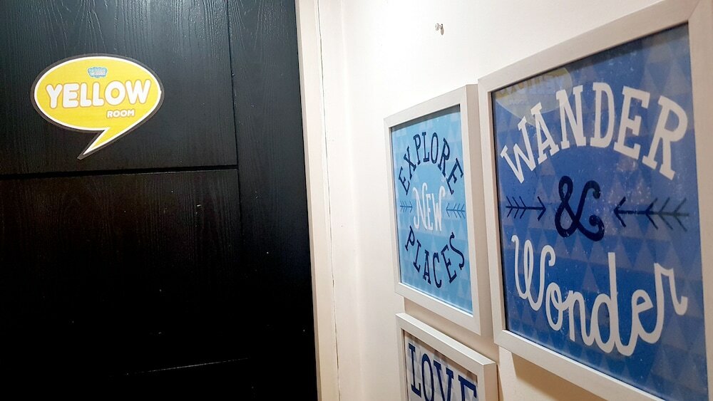 Фото Crossroads Hostel Manila