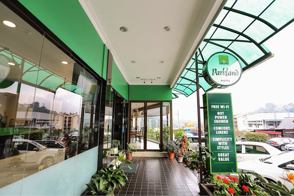 Фото Parkland Hotel