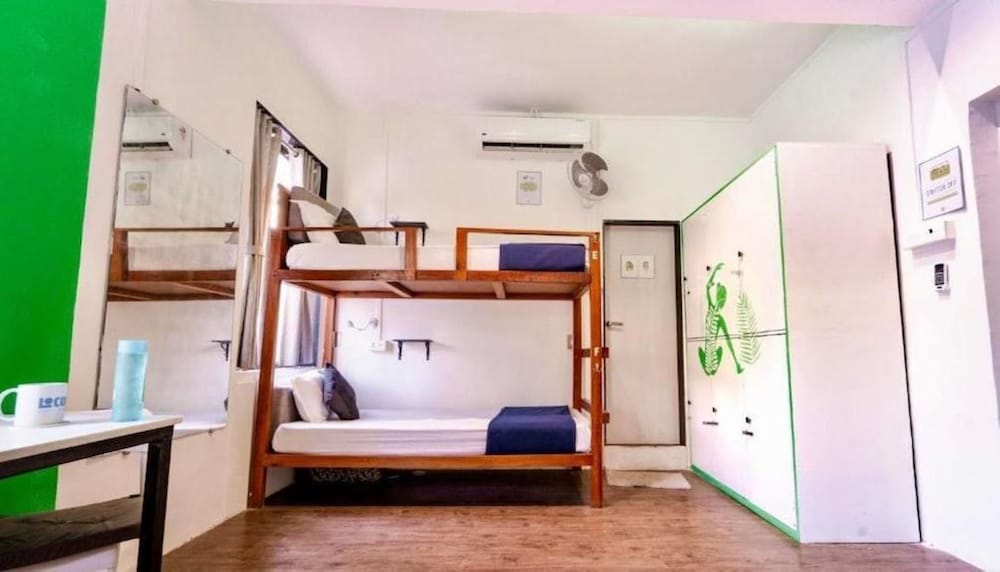 Фото Locomo Hostel - Mumbai