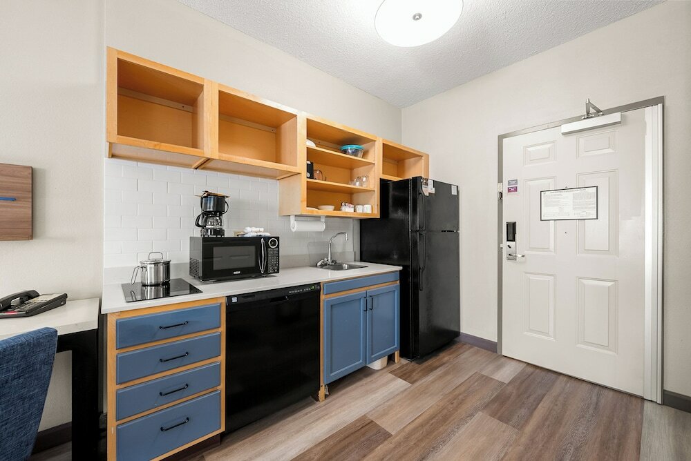 Фото Candlewood Suites Bordentown-Trenton by Ihg