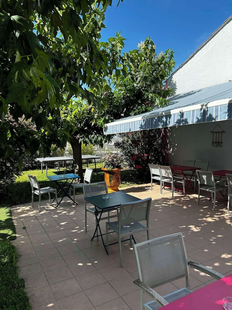 Фото Kyriad Montpellier Aeroport Gare Tgv Sud de France