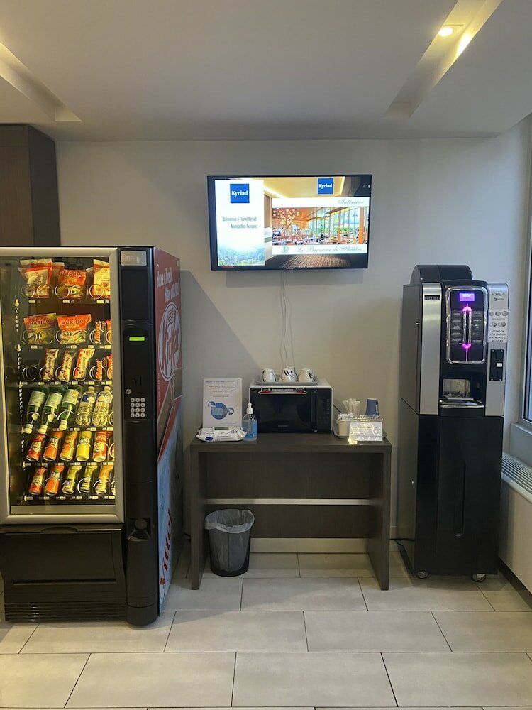Фото Kyriad Montpellier Aeroport Gare Tgv Sud de France