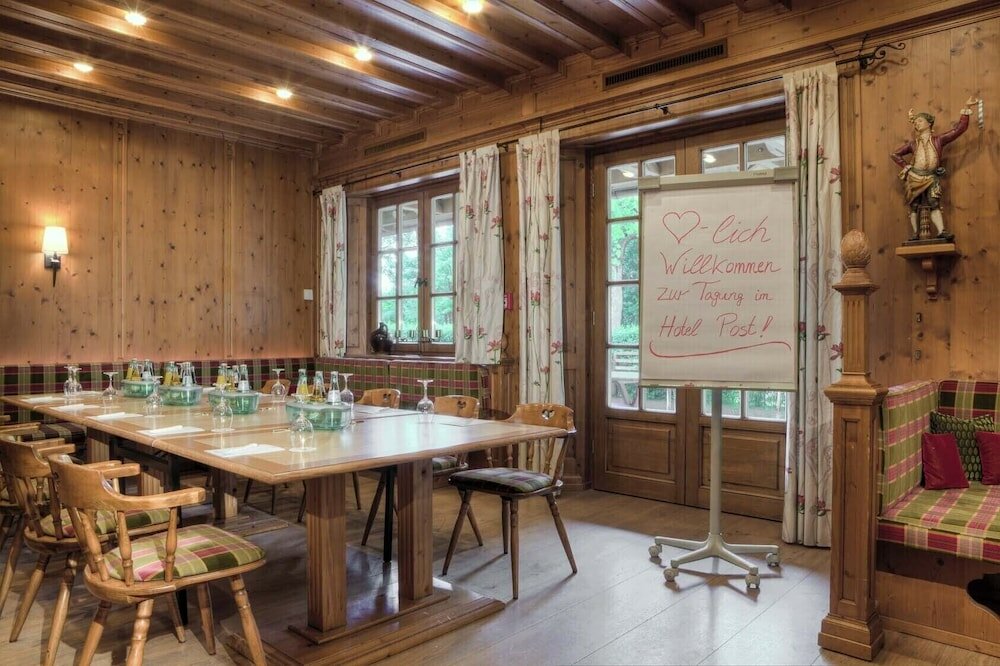 Фото Hotel zur Post Aschheim