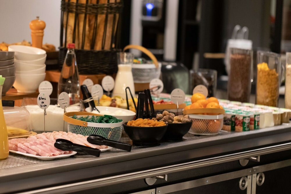 Фото Campanile Hotel Senlis