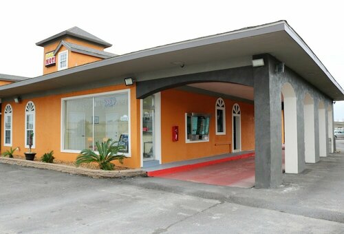 Гостиница Deluxe Inn Motel в Лейк-Чарльзе
