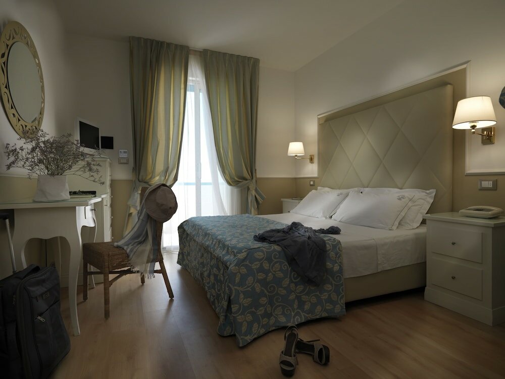 Фото Hotel Le Soleil