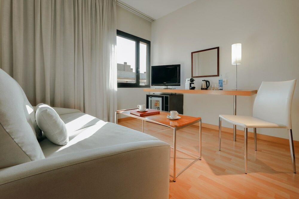 Фото Hotel Catalonia Barcelona Beach