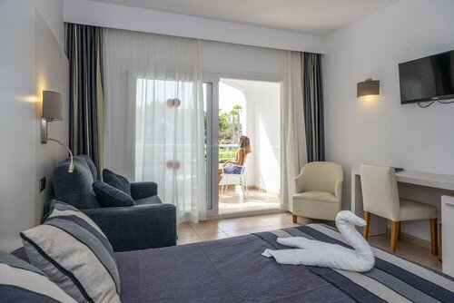 Внешний вид отеля Princesa Playa Hotel & Apartamentos в Сьюдаделье, фото 3