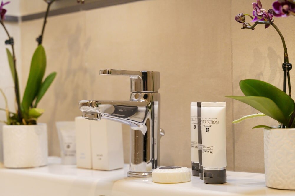 Фото The Cross Hotel