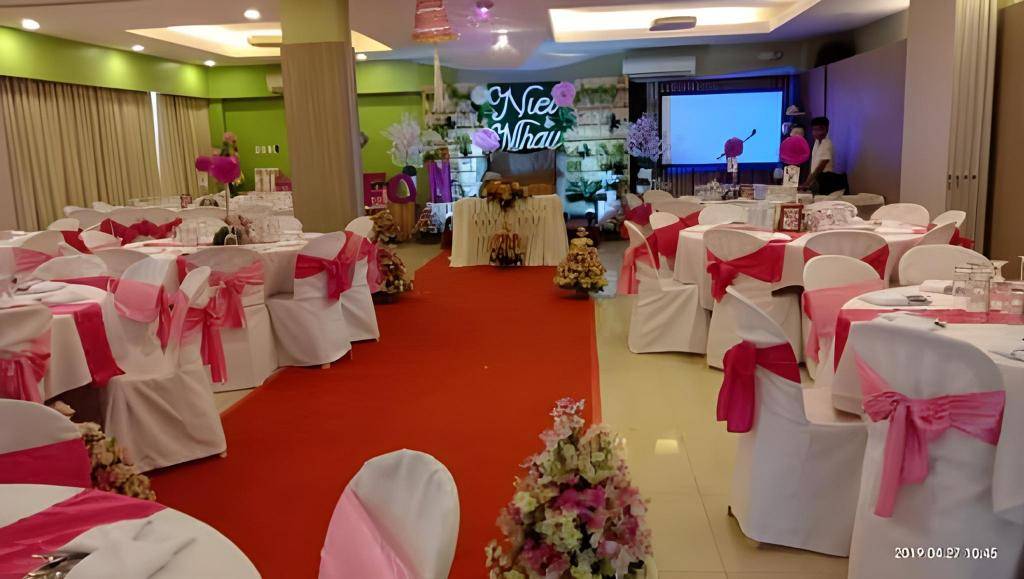 Фото Magallanes Square Hotel