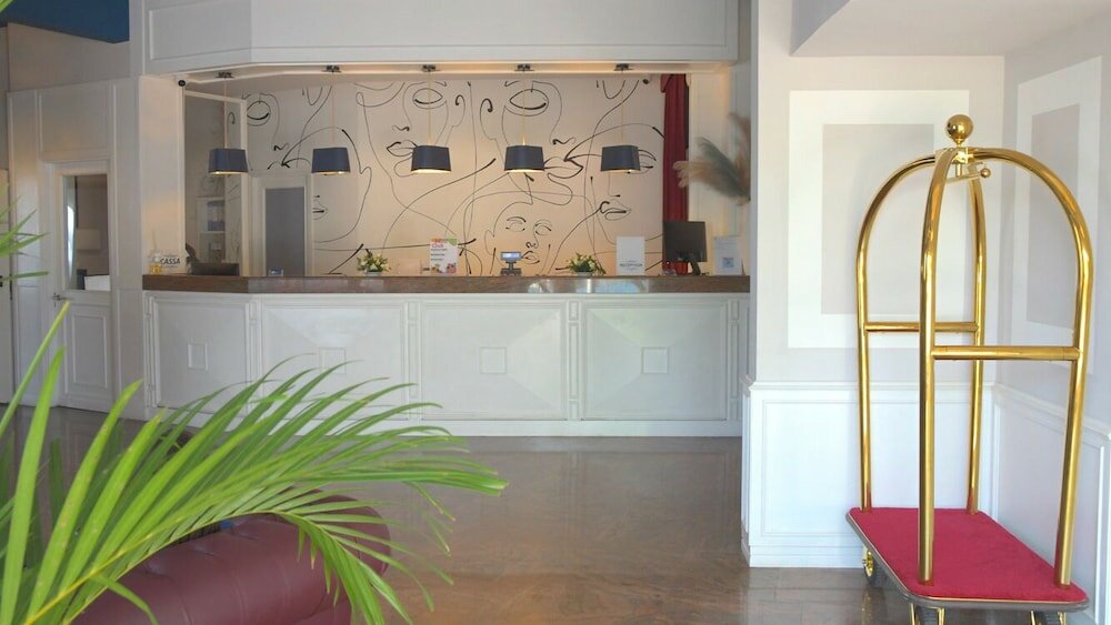 Фото Bajamar Beach Hotel