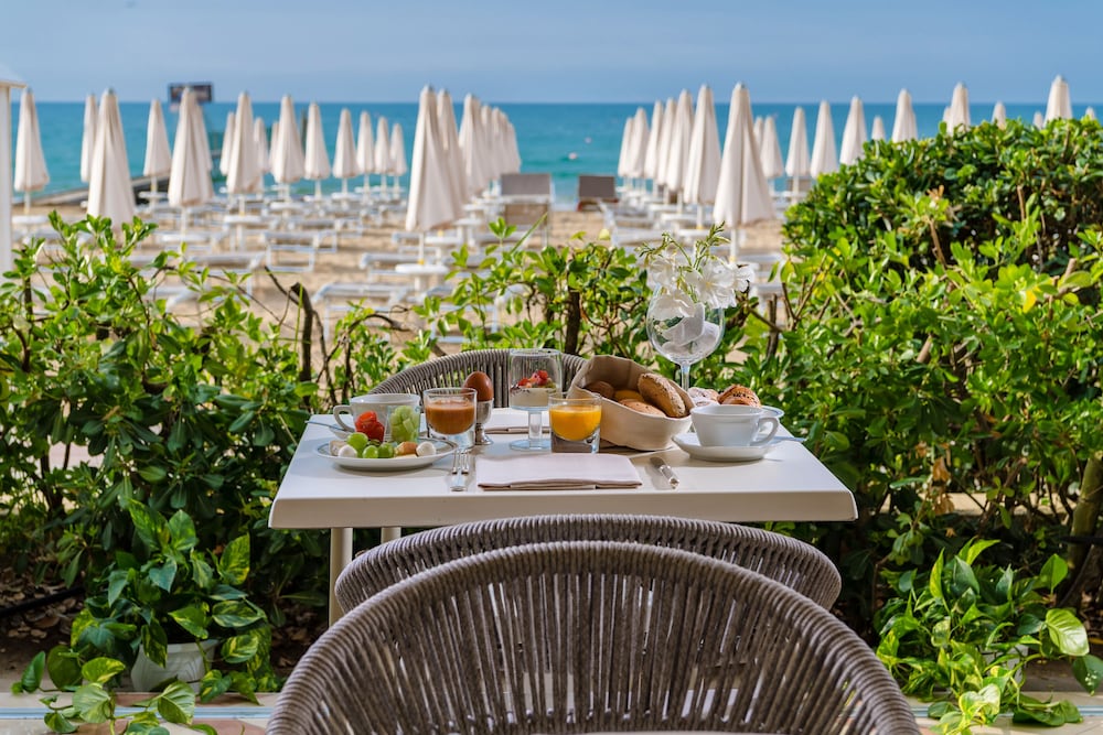 Фото Luxor e Cairo The Beach Resort