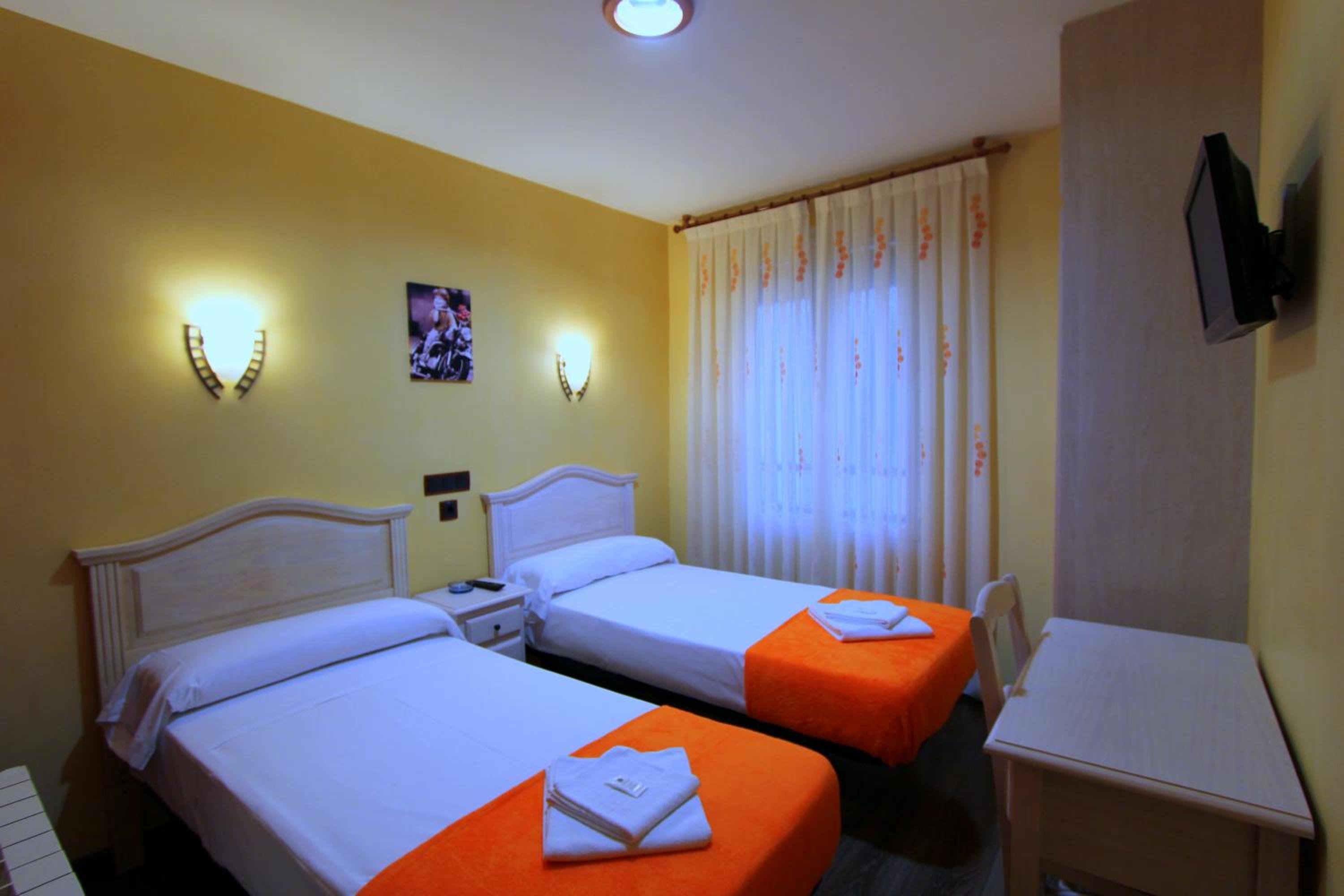 Фото Hostal Regio
