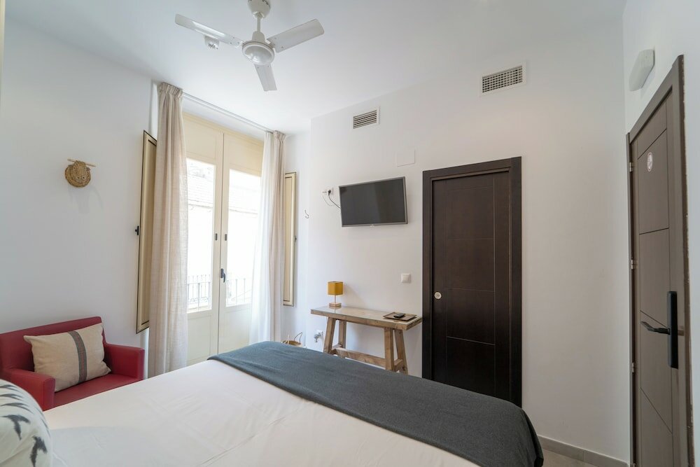 Фото La Siesta Málaga Guesthouse