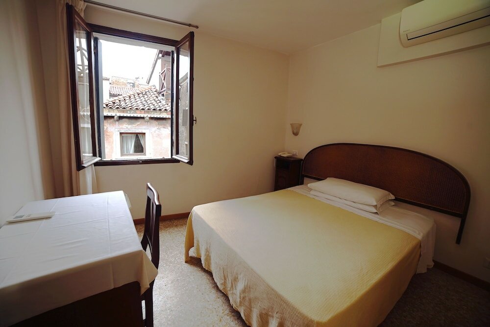 Фото Hotel Canada Venezia