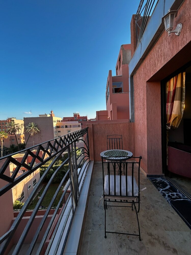 Фото Les Trois Palmiers