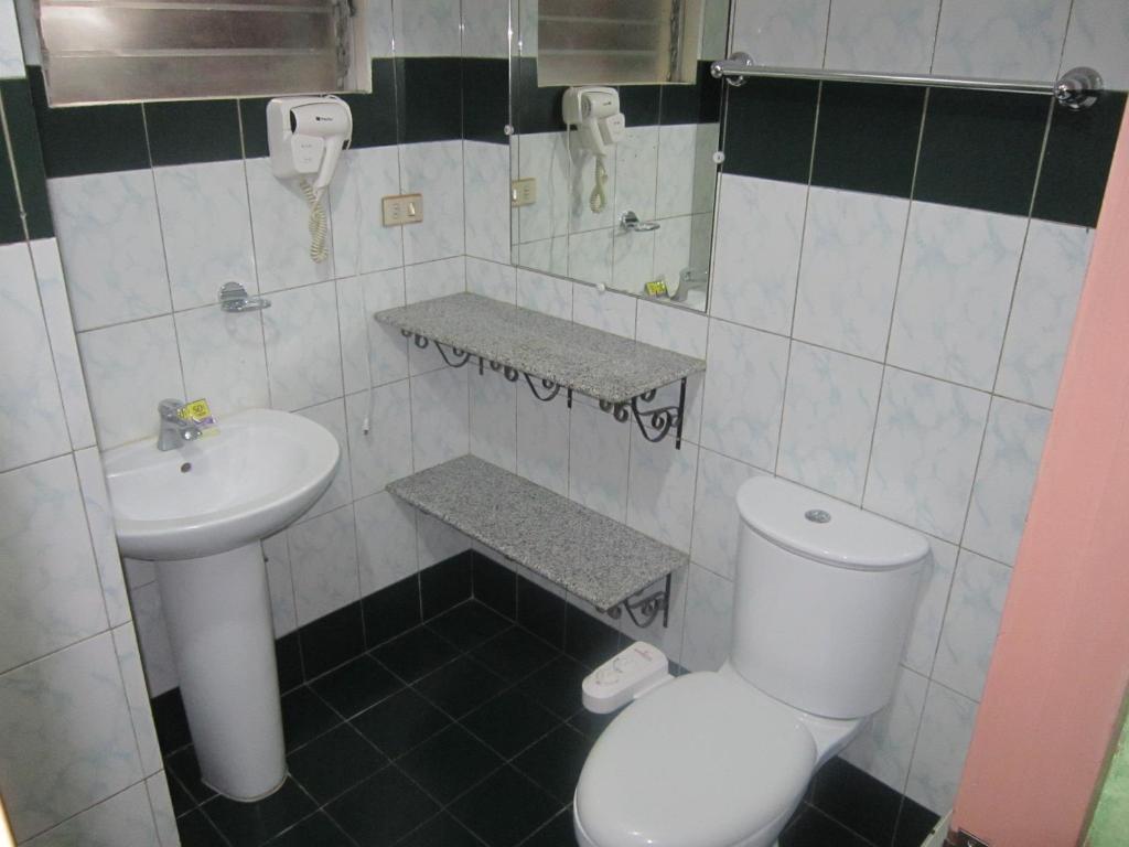 Фото Plaza Maria Luisa Suites Inn