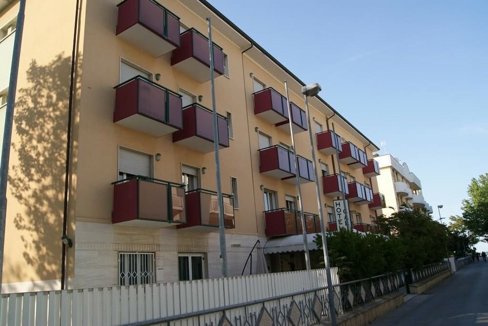 Фото Hotel Aron