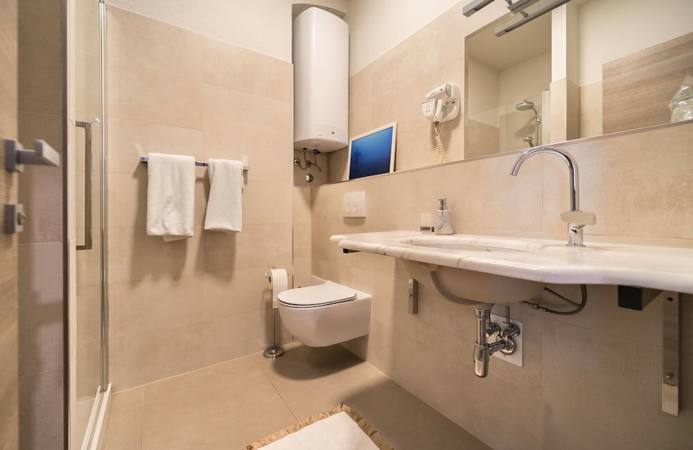 Фото Tifani Luxury Rooms 2