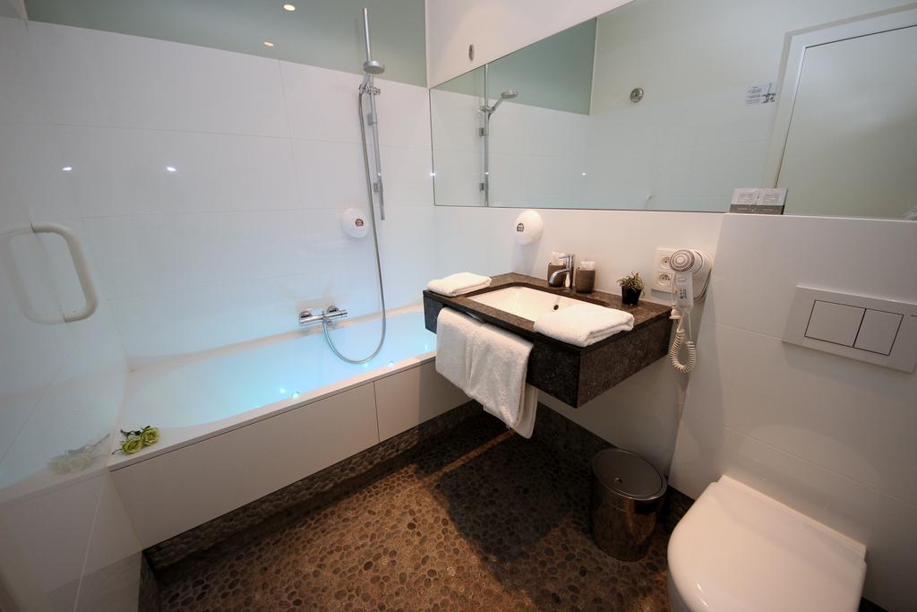 Фото Astoria Hotel Gent