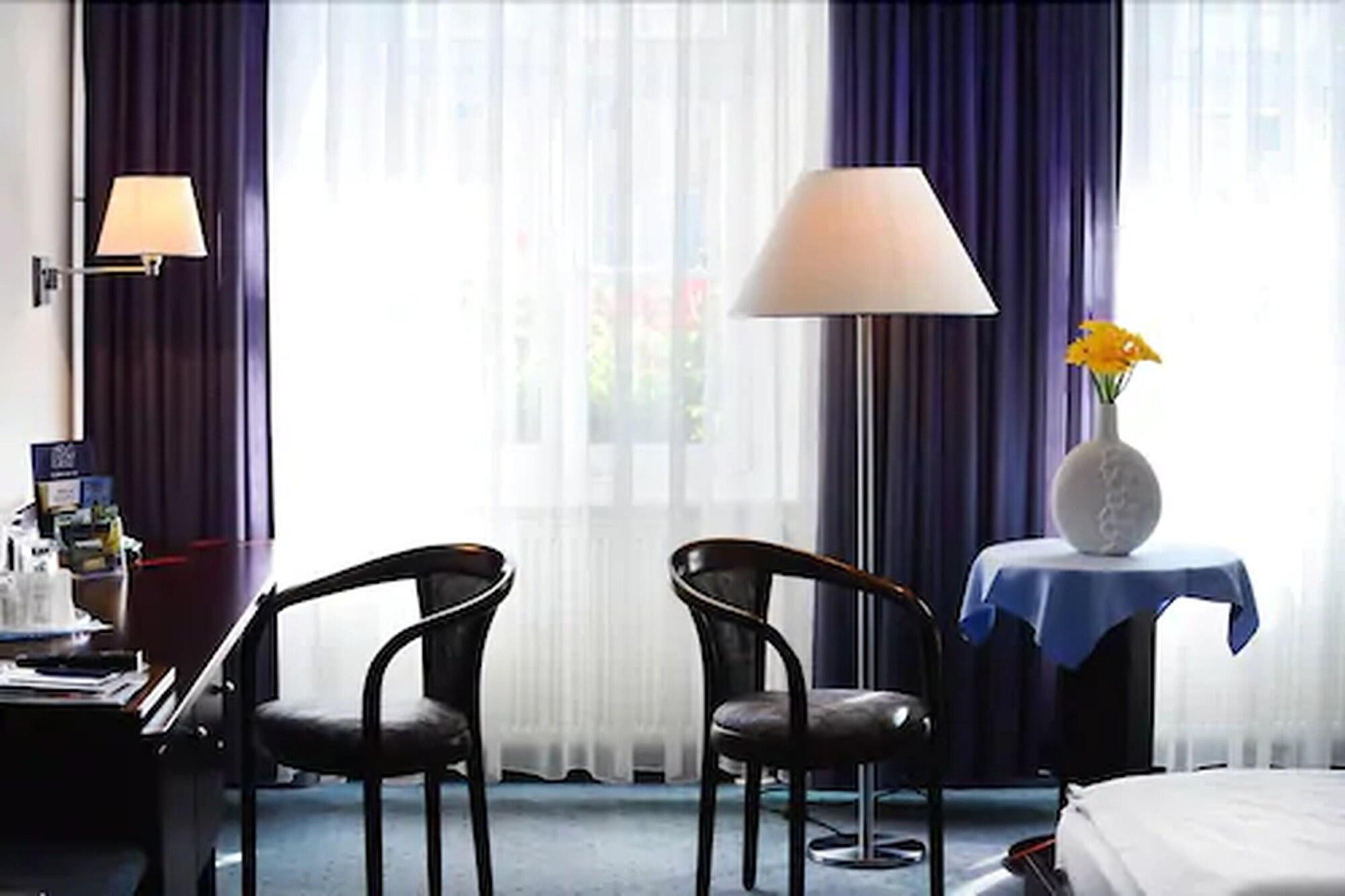 Фото Hotel Goldener Adler