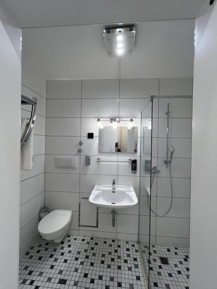 Фото Отель Hafez Bad Salzuflen