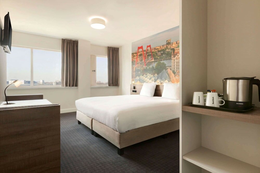 Фото Rotterdam Teleport Hotel