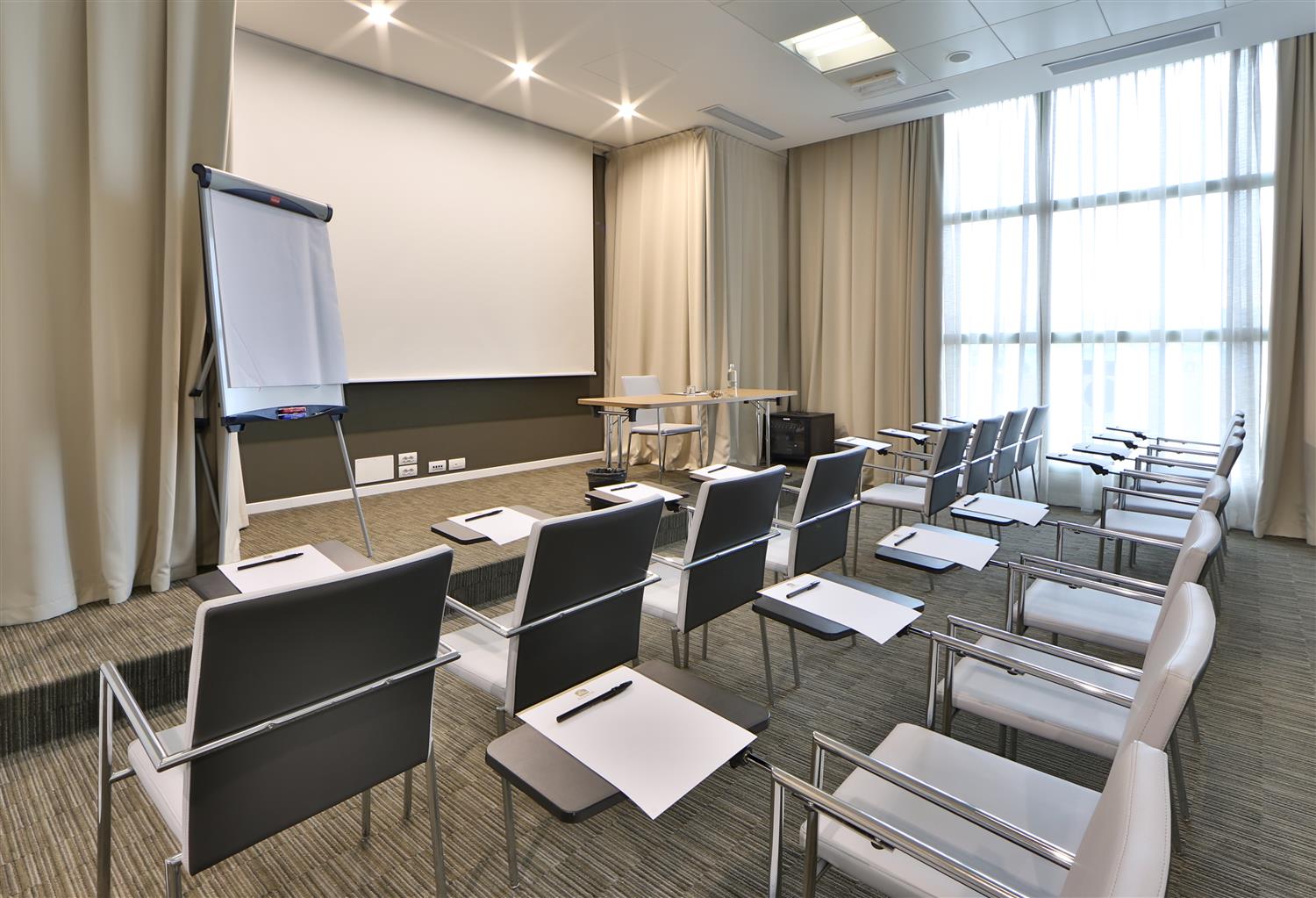 Фото Best Western Premier Chc Airport