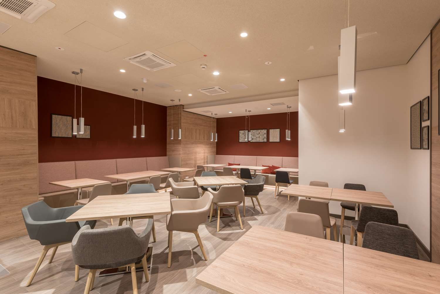 Фото Hampton by Hilton Frankfurt City Centre East