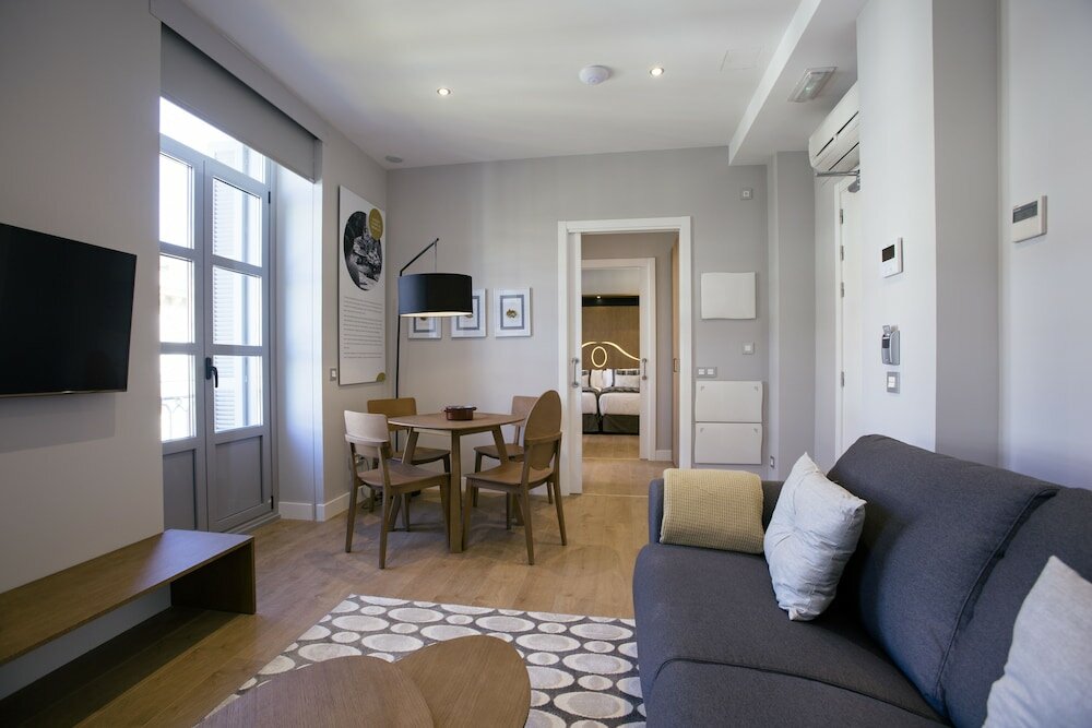 Фото Legazpi Doce Rooms & Suites