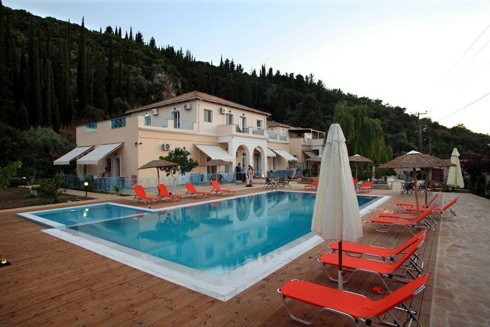 Фото Apartments Avra