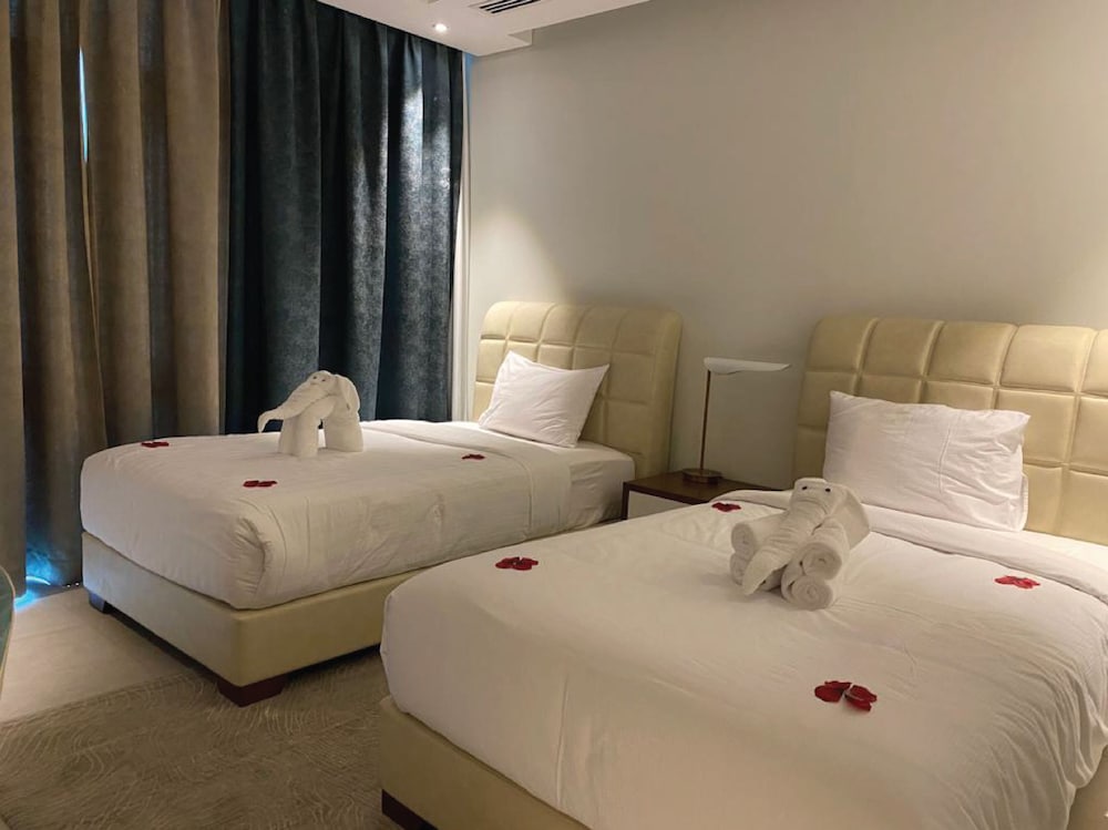 Фото Waterfront Hotel Apartment