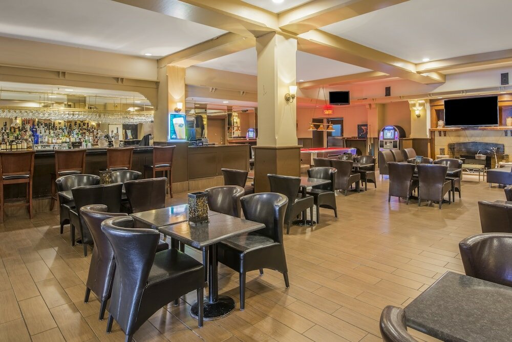 Фото Armon Plaza Montreal Airpt, Trademark Collection by Wyndham