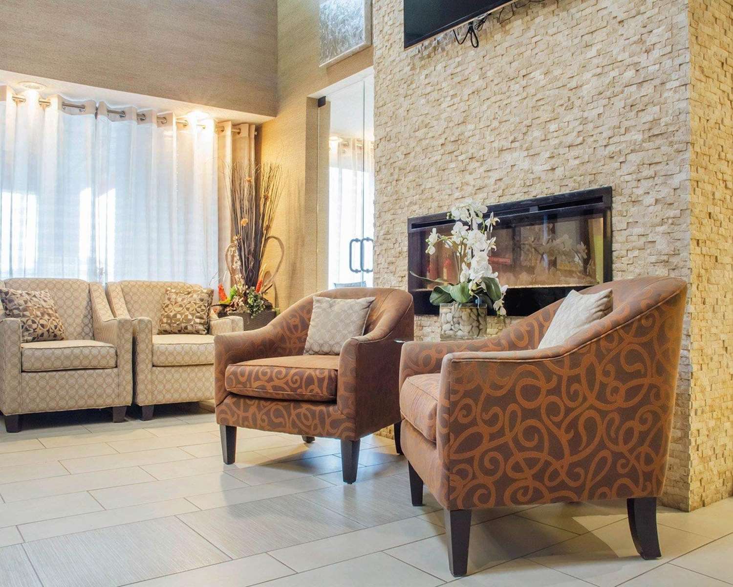 Фото Comfort Inn Guelph