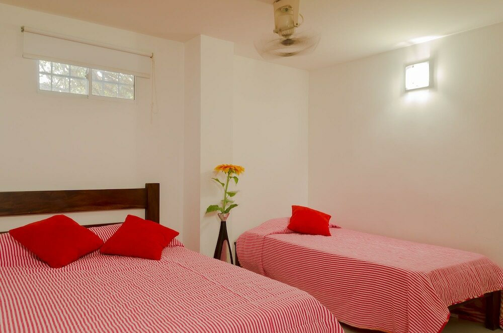 Фото Hotel Marovi