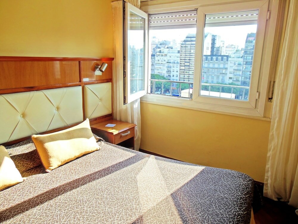 Фото Embajador Hotel