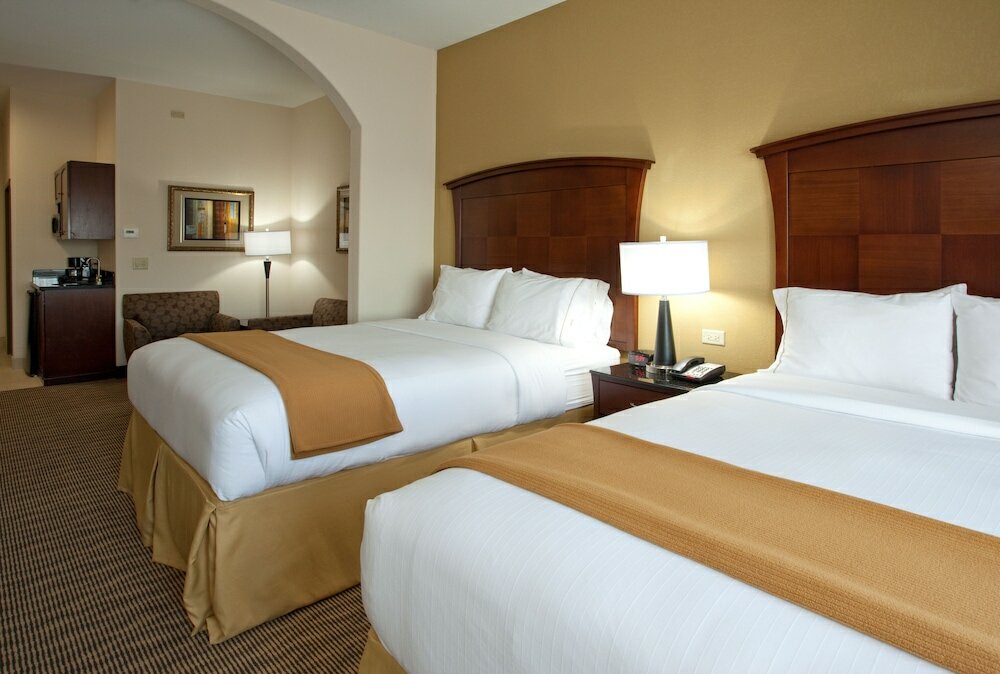 Фото Holiday Inn Express Hotel & Suites Austin South-Buda, an Ihg Hotel