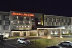 Hampton Inn & Suites Charlotte North i 485