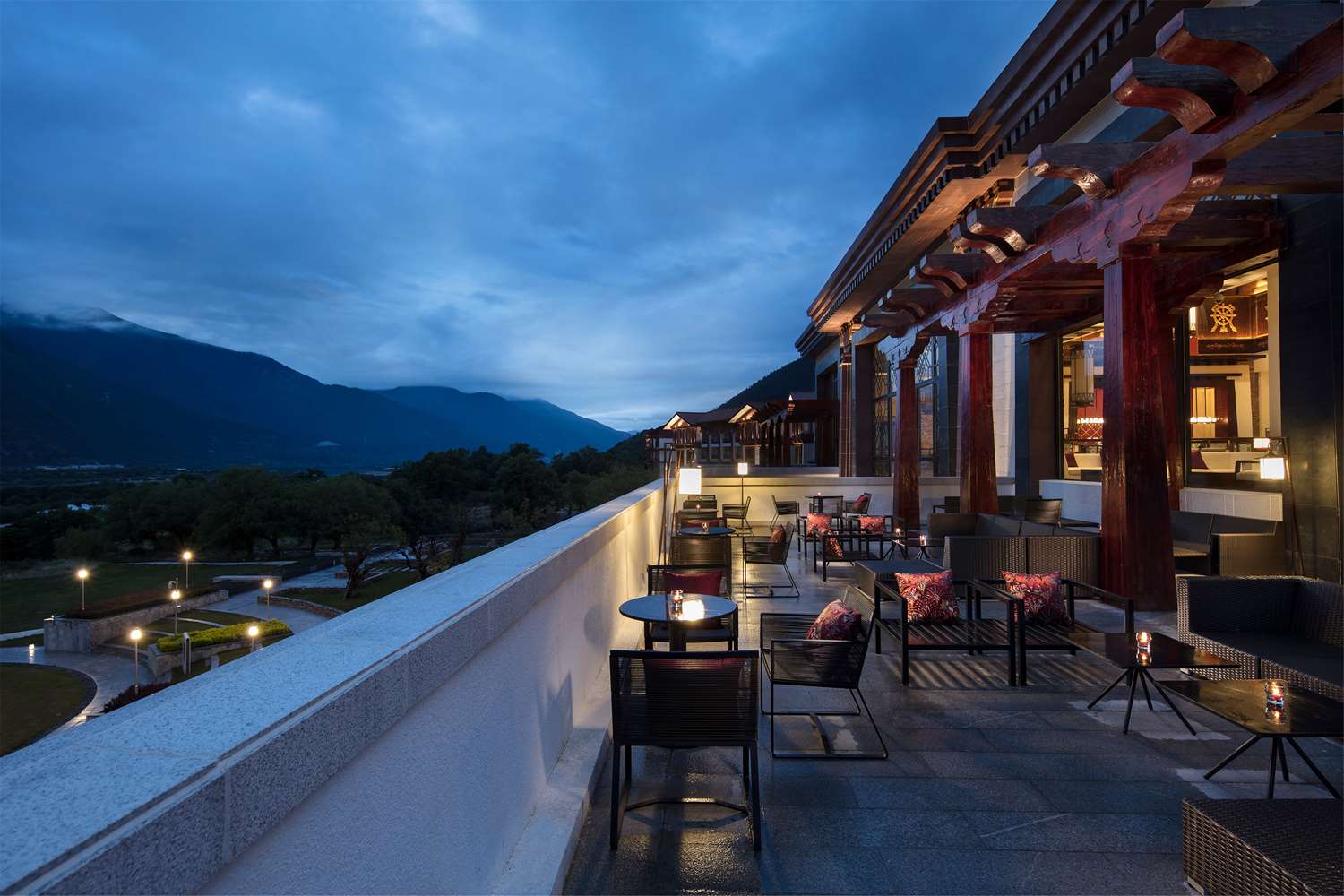 Фото Hilton Linzhi Resort