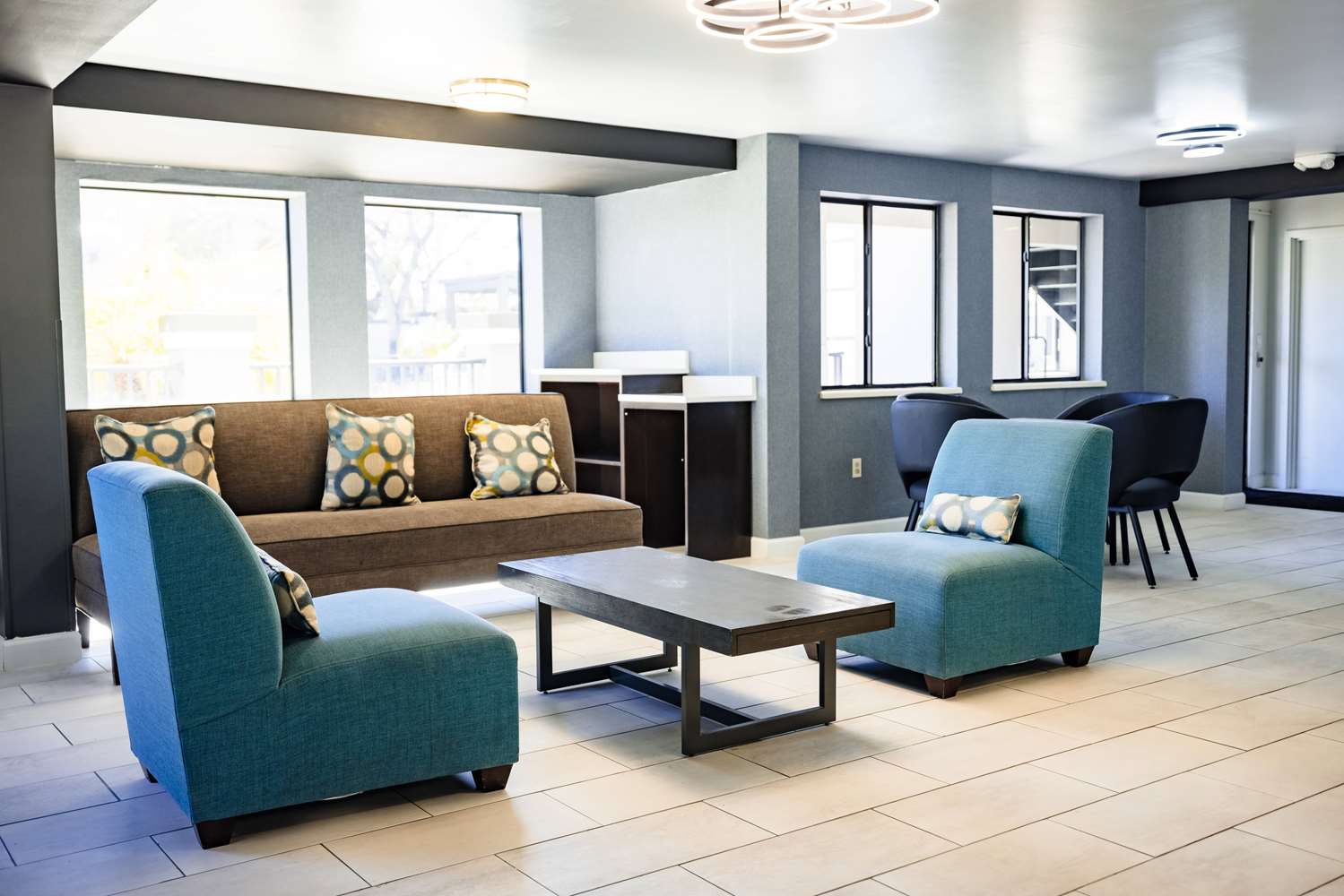 Фото La Quinta Inn by Wyndham Tampa Near Busch Gardens