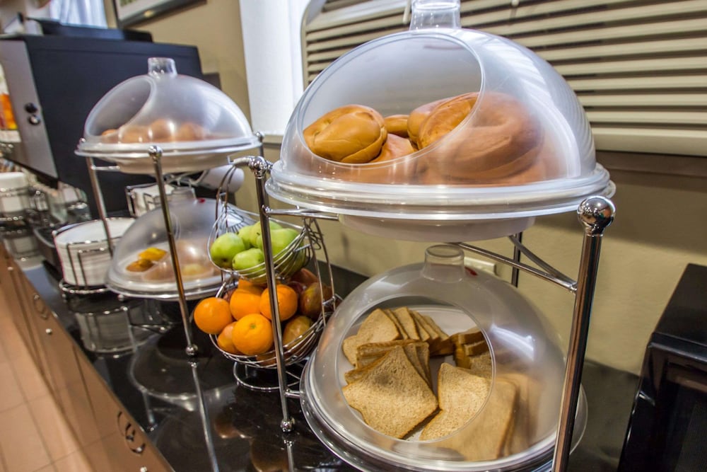 Фото Sleep Inn Jfk Airport Rockaway Blvd