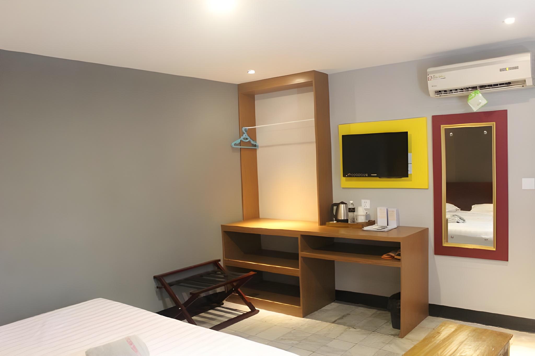 Фото Hotel Mustika Senen