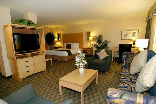 Гостиница Best Western Plus North Las Vegas Inn & Suites в Норт-Лас-Вегасе