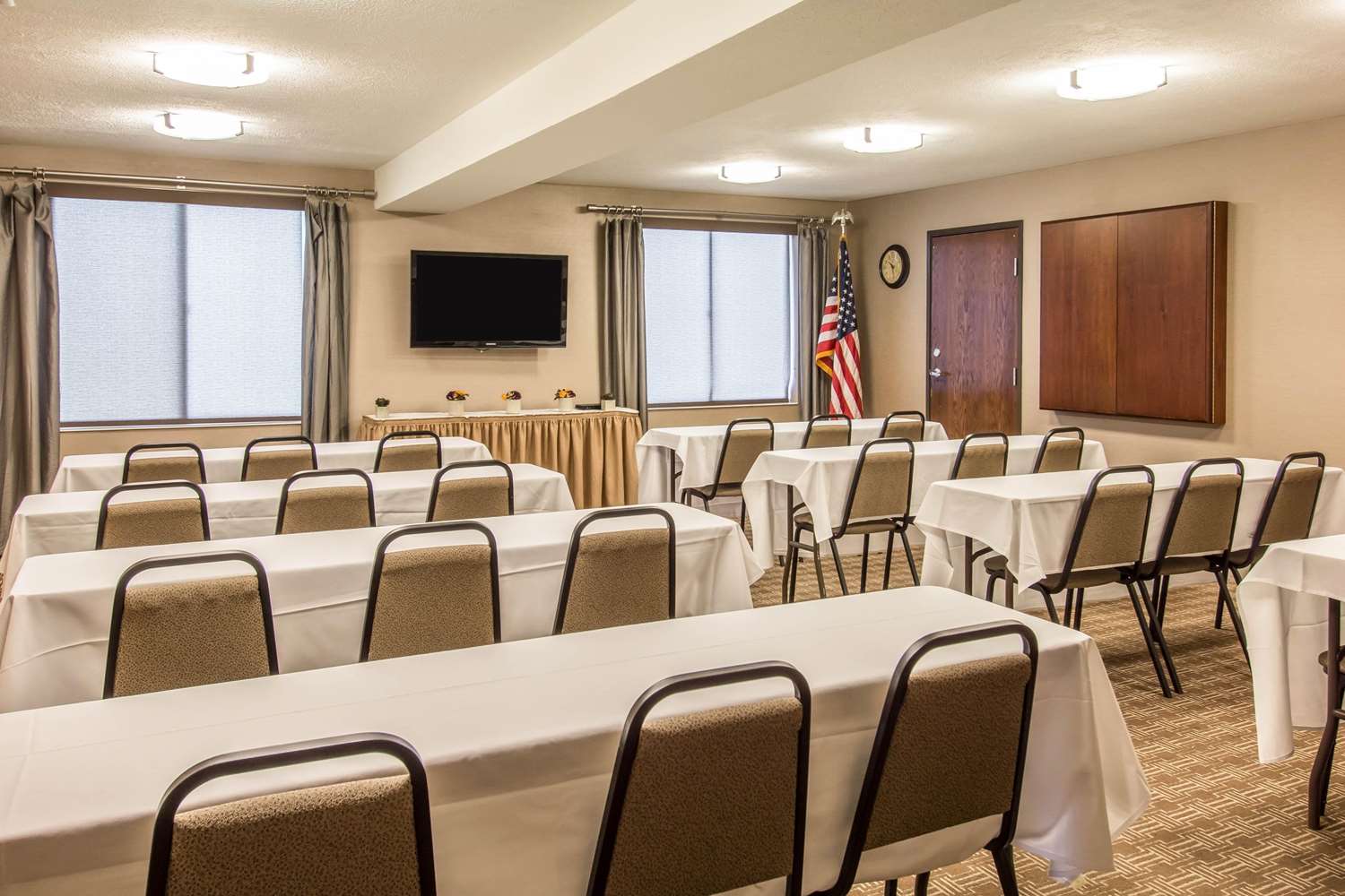 Фото Comfort Inn & Suites