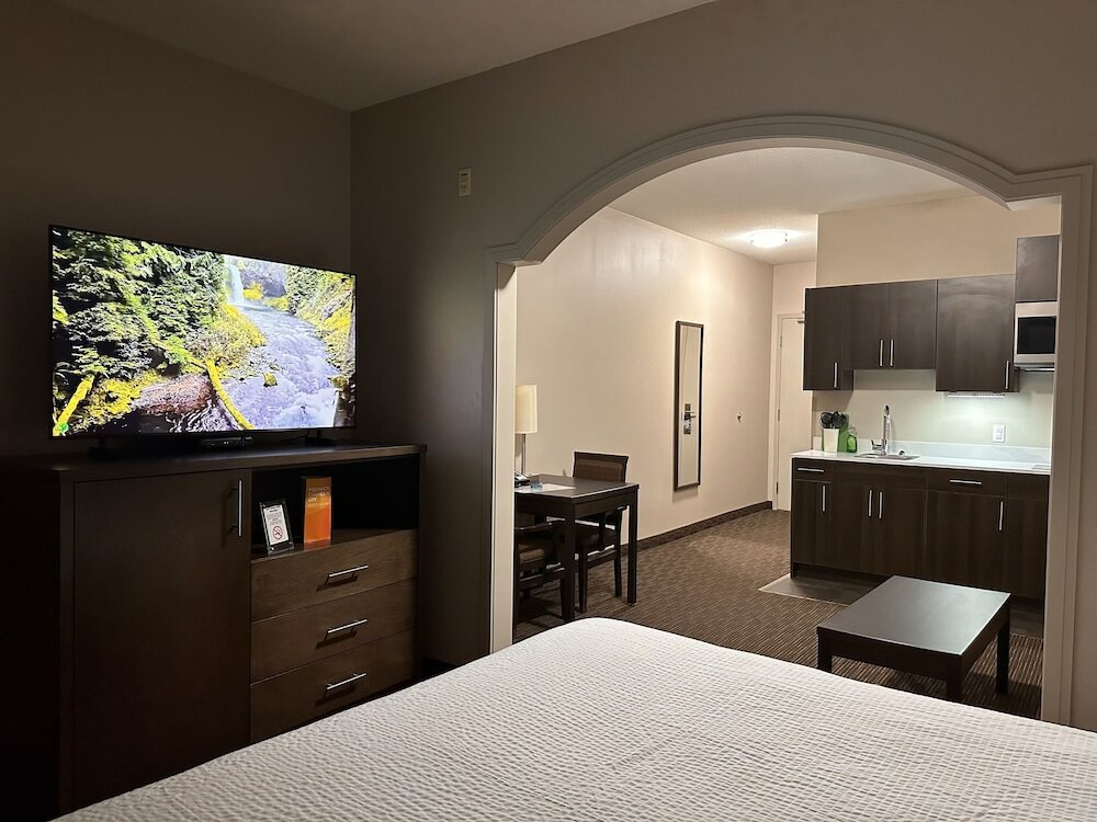 Фото Ramada by Wyndham Estevan