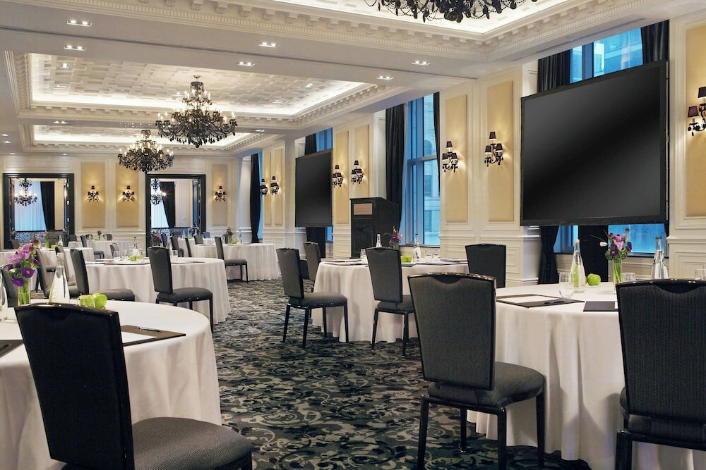 Фото The St. Regis Toronto